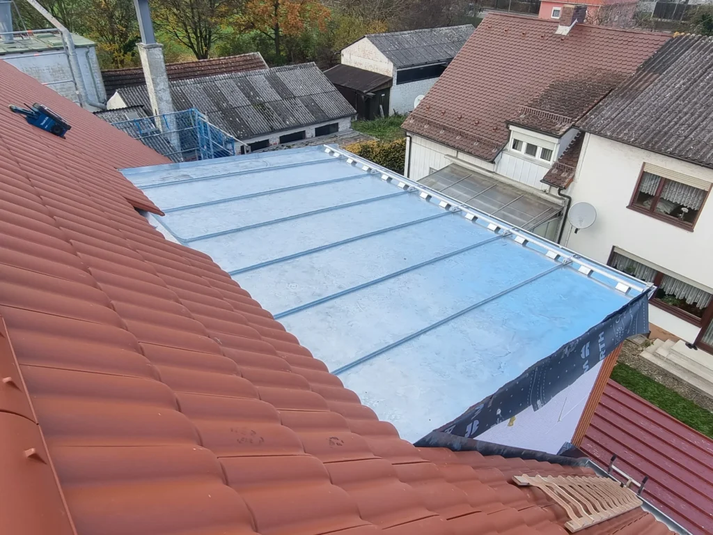 Blechdächer in Stehfalztechnik Sprenglerei Drescher